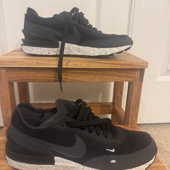 Nike Mens sneakers size 8.5 - Picture 1 of 4